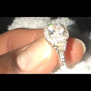 Diamond wedding ring